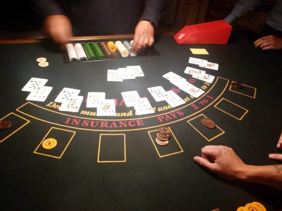 Tìm hiểu về cách chơi bài Blackjack đầy thú vị tại nhà cái VN88