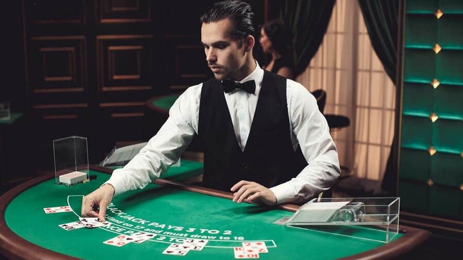 Hướng dẫn chi tiết cách thức tham gia cá cược Blackjack trực tuyến tại VN88